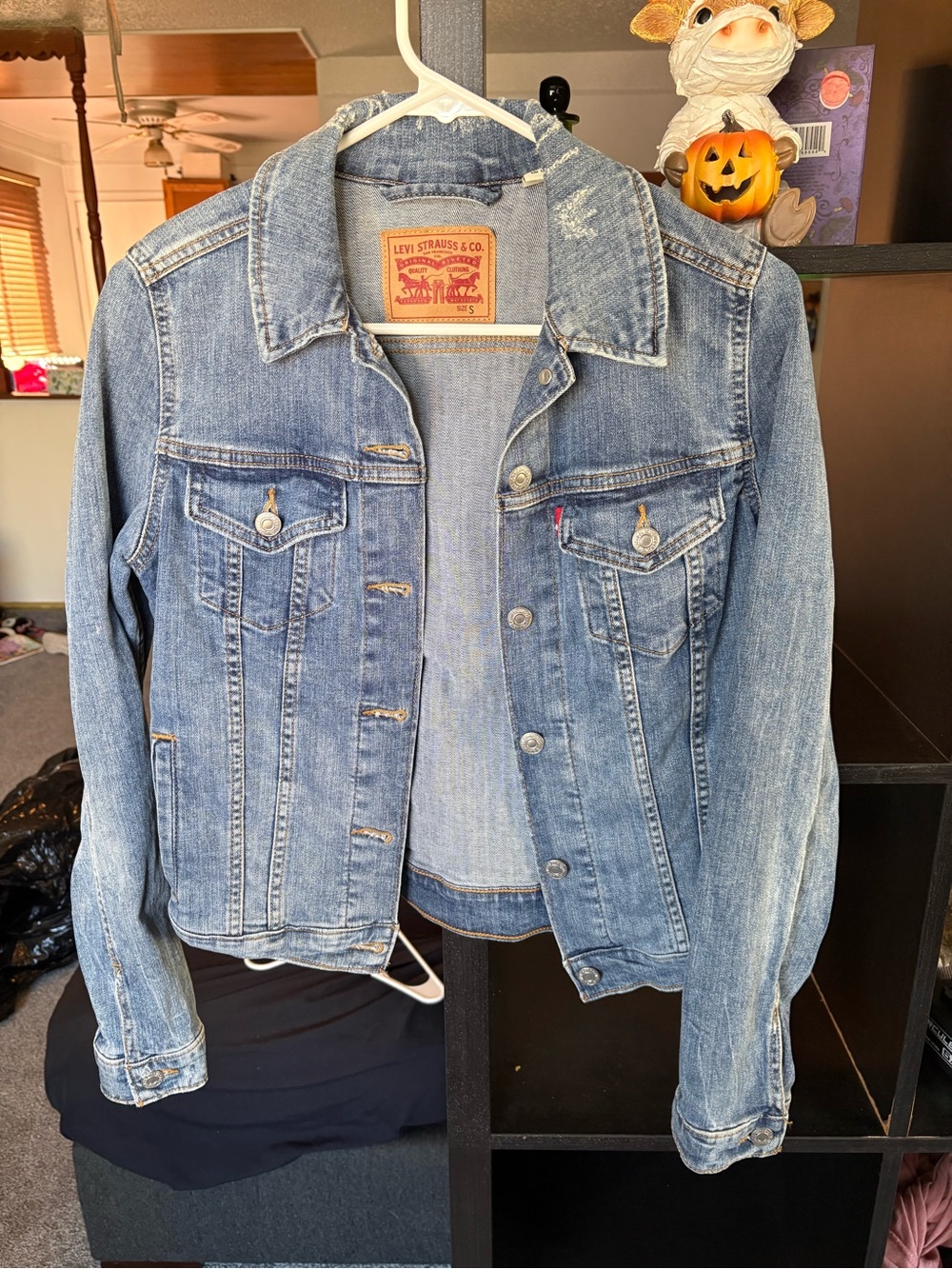 Levi's Women's Light Wash Blue Denim Jacket